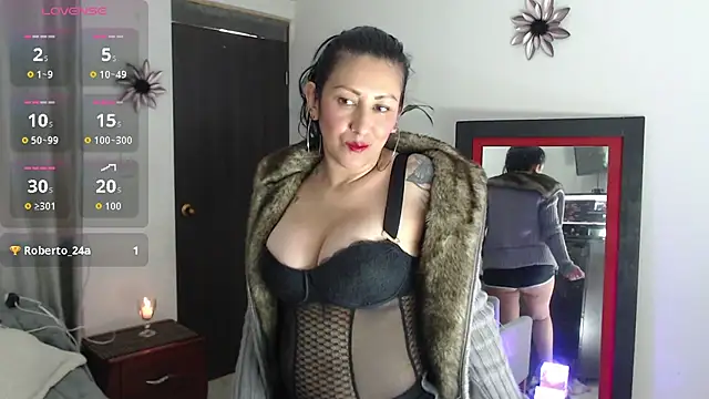 Snapshot of mrs_deborah chatting on 09-14-25, 01:44 mrs deborah online show from 09-14-25, 01:44