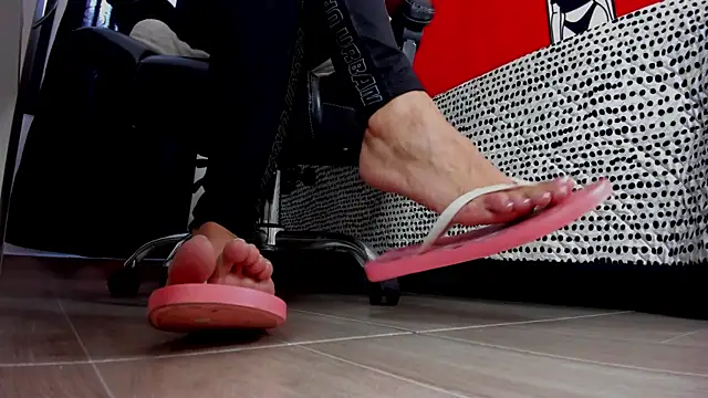 Keiny-Rave online show from 10-30-25, 06:16