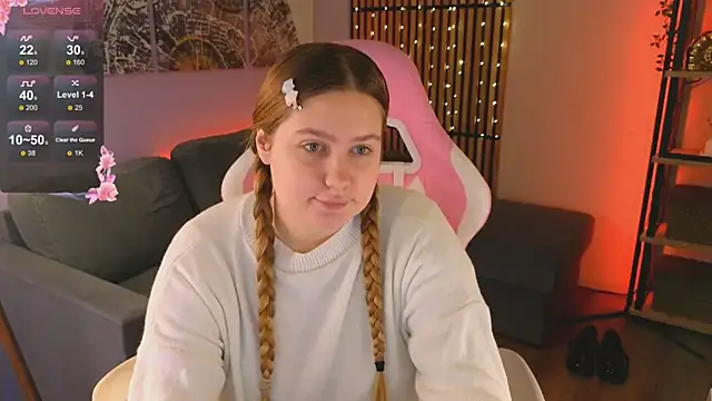 Snapshot of Ellie_Wellie chatting on 03-05-25, 11:49 Ellie Wellie online show from 03-05-25, 11:49