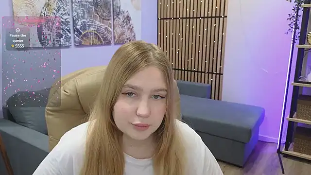 Snapshot of Ellie_Wellie chatting on 01-12-25, 04:18 Ellie Wellie online show from 01-12-25, 04:18