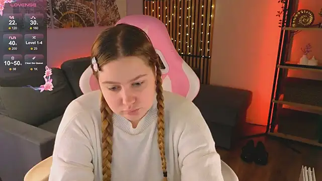 Snapshot of Ellie_Wellie chatting on 03-03-25, 03:11 Ellie Wellie online show from 03-03-25, 03:11