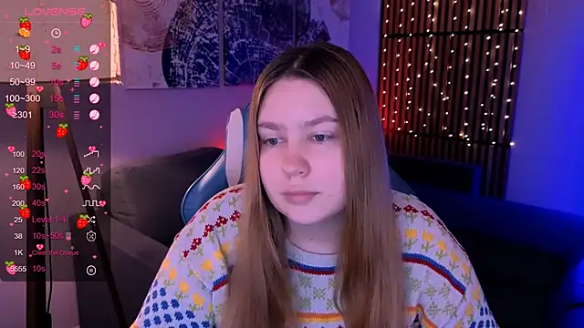 Snapshot of Ellie_Wellie chatting on 10-29-25, 10:52 Ellie Wellie online show from 10-29-25, 10:52