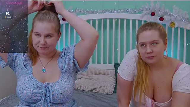 Snapshot of Ellie_Wellie chatting on 01-21-25, 05:30 Ellie Wellie online show from 01-21-25, 05:30