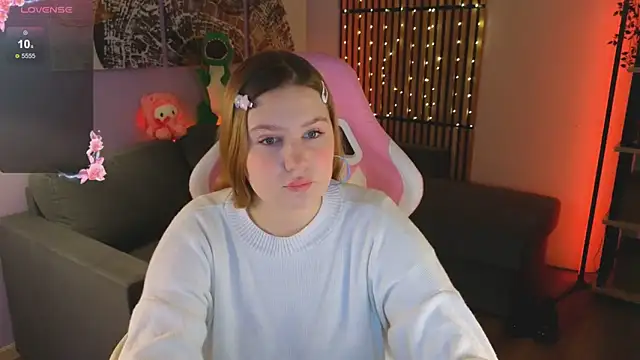 Snapshot of Ellie_Wellie chatting on 02-28-25, 12:20 Ellie Wellie online show from 02-28-25, 12:20