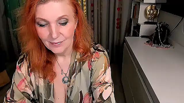 Snapshot of Fire-Fox-One chatting on 02-11-26, 11:48 Fire-Fox-One online show from 02-11-26, 11:48