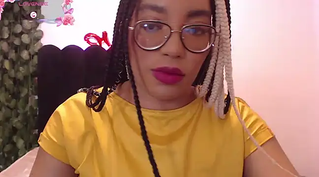 Snapshot of AmyBriiggs chatting on 03-23-25, 06:26 AmyBriiggs online show from 03-23-25, 06:26