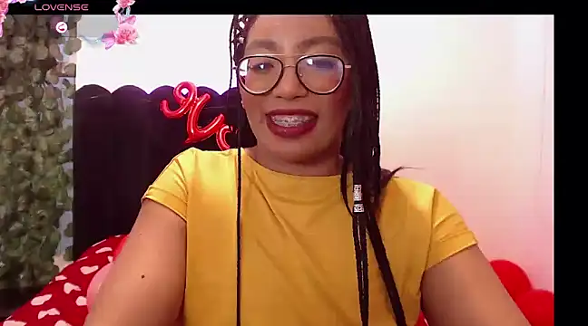 Snapshot of AmyBriiggs chatting on 02-15-25, 11:28 AmyBriiggs online show from 02-15-25, 11:28
