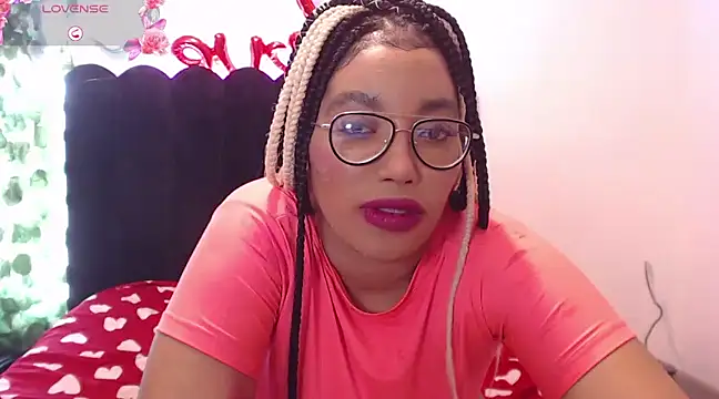 Snapshot of AmyBriiggs chatting on 03-09-25, 05:28 AmyBriiggs online show from 03-09-25, 05:28