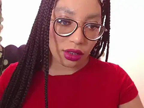 Snapshot of AmyBriiggs chatting on 10-13-25, 03:30 AmyBriiggs online show from 10-13-25, 03:30