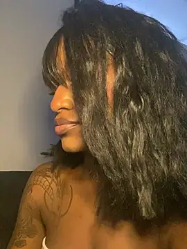 Snapshot of Zizi-campbel chatting on 02-03-25, 12:04 Zizi-campbel online show from 02-03-25, 12:04