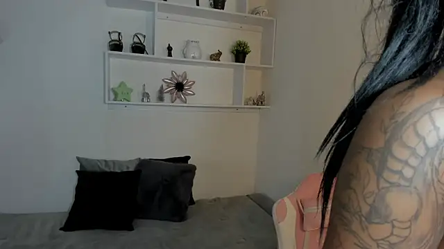 Snapshot of Zizi-campbel chatting on 12-26-24, 02:55 Zizi-campbel online show from 12-26-24, 02:55