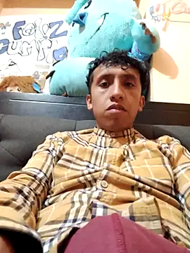 Snapshot of Alex-col chatting on 09-13-25, 04:45 Alex-col online show from 09-13-25, 04:45
