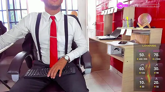 Snapshot of Hideintheoffice chatting on 01-09-25, 06:57 Hideintheoffice online show from 01-09-25, 06:57