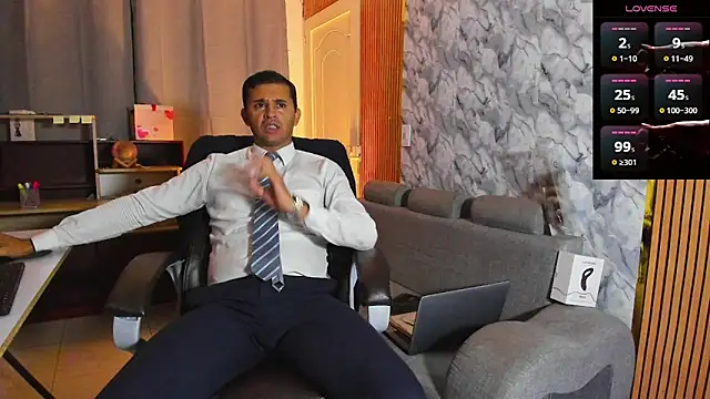 Hideintheoffice online show from 02-11-26, 04:34