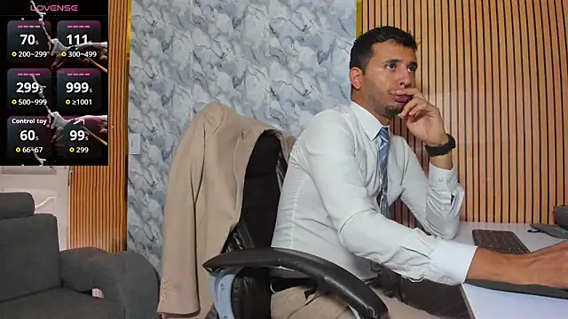 Hideintheoffice online show from 11-28-25, 07:03