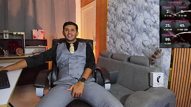 Hideintheoffice online show from 02-13-26, 05:18