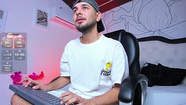 Samir bear online show from 11-22-25, 01:54