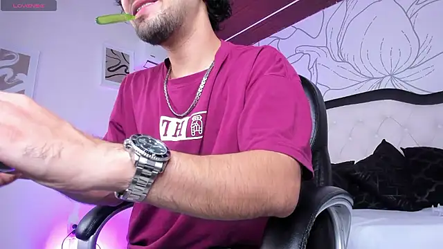 Snapshot of Samir_bear chatting on 01-17-26, 12:42 Samir bear online show from 01-17-26, 12:42