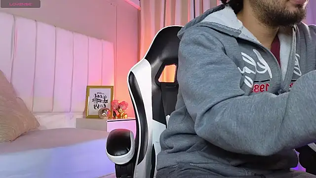 Snapshot of Samir_bear chatting on 02-02-26, 12:59 Samir bear online show from 02-02-26, 12:59