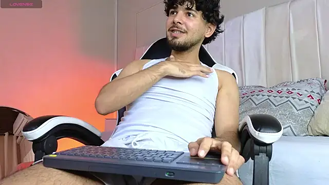 Samir bear online show from 10-30-25, 12:47