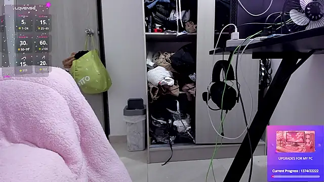 Snapshot of LilSasha chatting on 02-24-26, 03:40 LilSasha online show from 02-24-26, 03:40