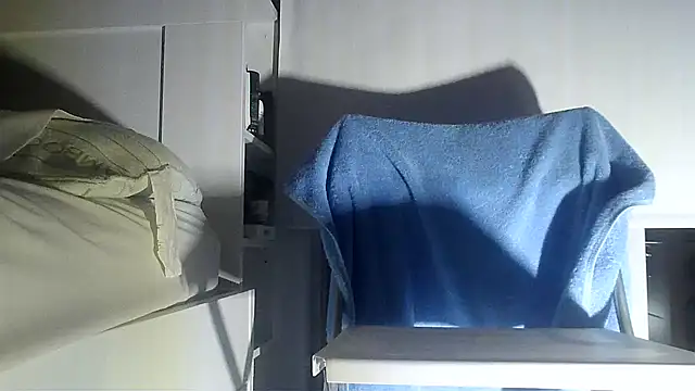 teek1234 1 online show from 10-08-25, 04:25