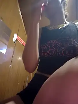 carmelbbyx22 online show from 05-09-26, 05:16