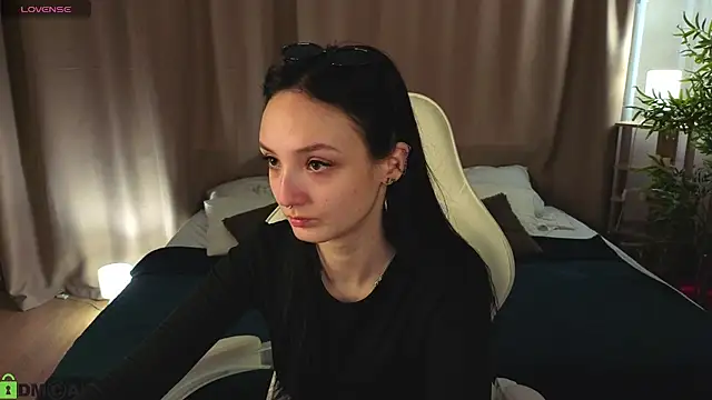 Snapshot of Cheryl__Brown chatting on 05-19-26, 01:10 Cheryl Brown online show from 05-19-26, 01:10
