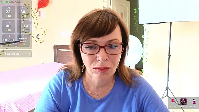 Snapshot of Miss_Moren chatting on 07-25-26, 06:32 Miss Moren online show from 07-25-26, 06:32