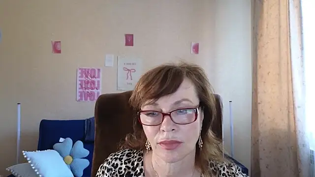 Snapshot of Miss_Moren chatting on 08-08-26, 05:25 Miss Moren online show from 08-08-26, 05:25