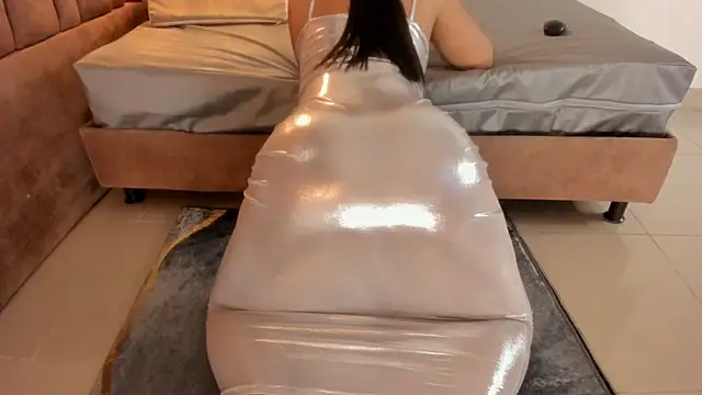 victoriaroyce1 online show from 12-04-25, 03:11