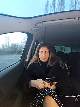 Snapshot of sansan2411 chatting on 02-08-26, 04:59 sansan2411 online show from 02-08-26, 04:59