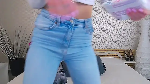 Lia Benini online show from 03-02-26, 01:29