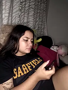 Snapshot of Ema_kraus chatting on 02-11-25, 06:51 Ema kraus online show from 02-11-25, 06:51