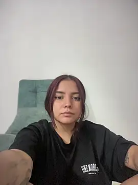 Ema kraus online show from 04-26-26, 01:25