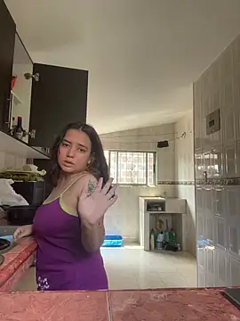 Snapshot of Ema_kraus chatting on 03-01-26, 06:19 Ema kraus online show from 03-01-26, 06:19