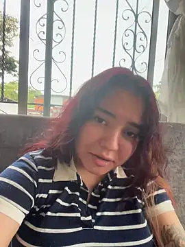 Snapshot of Ema_kraus chatting on 02-15-26, 06:07 Ema kraus online show from 02-15-26, 06:07