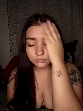 Snapshot of Ema_kraus chatting on 03-23-25, 06:26 Ema kraus online show from 03-23-25, 06:26