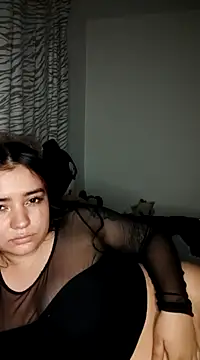 Snapshot of Ema_kraus chatting on 02-15-25, 08:44 Ema kraus online show from 02-15-25, 08:44