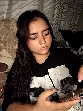 Snapshot of Ema_kraus chatting on 02-23-25, 05:34 Ema kraus online show from 02-23-25, 05:34