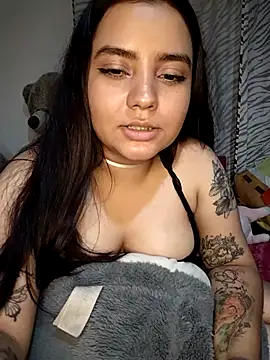 Snapshot of Ema_kraus chatting on 02-26-25, 10:49 Ema kraus online show from 02-26-25, 10:49