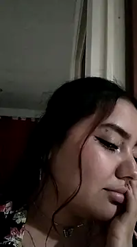 Snapshot of Ema_kraus chatting on 02-18-25, 04:58 Ema kraus online show from 02-18-25, 04:58