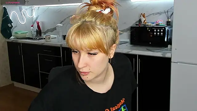 Sweet white chocolate online show from 03-04-26, 09:11