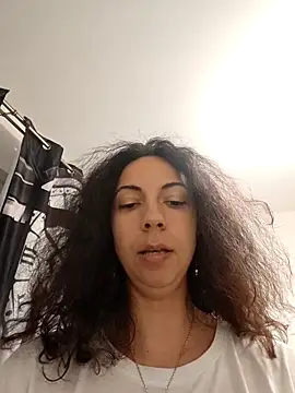 Snapshot of naughty69curls chatting on 11-03-25, 07:39 naughty69curls online show from 11-03-25, 07:39