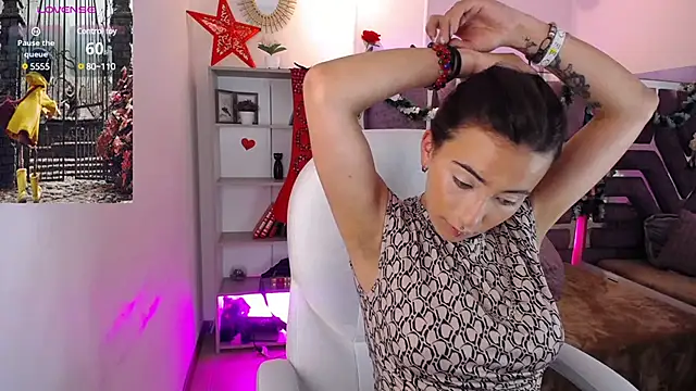 Snapshot of Camilaa1__ chatting on 12-19-24, 04:02 Camilaa1 online show from 12-19-24, 04:02