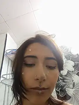 Snapshot of Camilaa1__ chatting on 12-24-24, 03:37 Camilaa1 online show from 12-24-24, 03:37