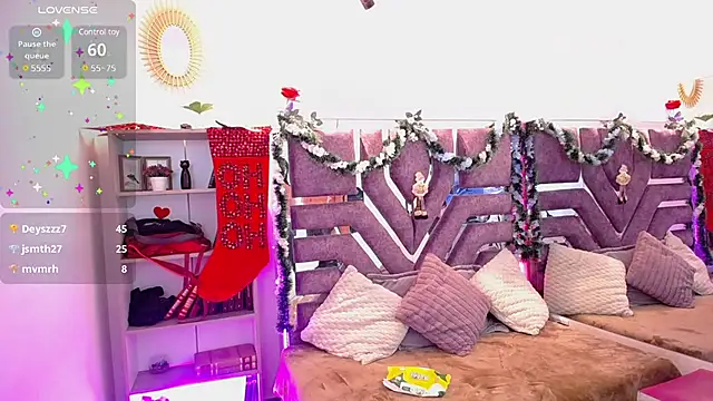 Snapshot of Camilaa1__ chatting on 12-21-24, 10:28 Camilaa1 online show from 12-21-24, 10:28