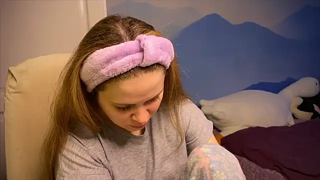 IlonaMurf online show from 10-27-25, 07:31