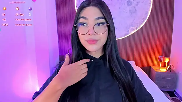 RoseCassie online show from 05-24-26, 01:22