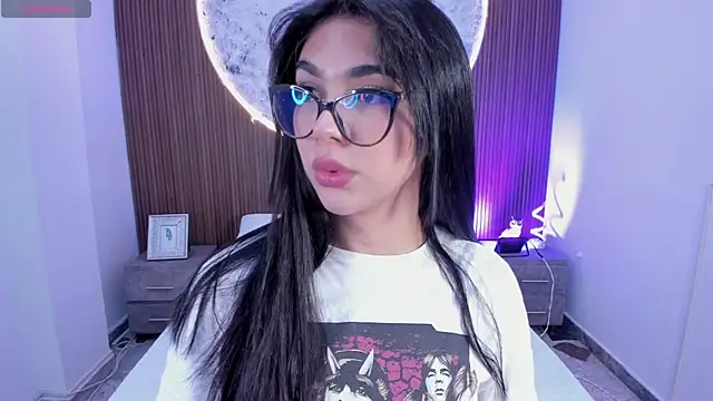 RoseCassie online show from 12-20-25, 01:14